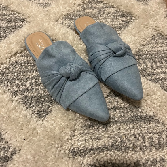 Vintage Havana Dawn Knotted Mule Flat in Soft Blue - Picture 2 of 7